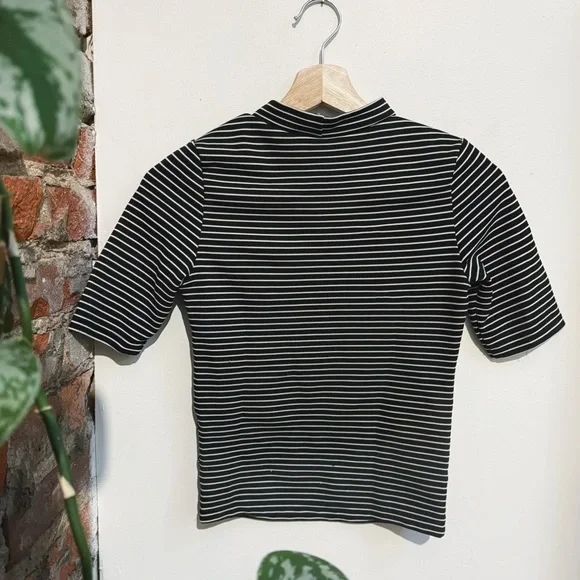H&M Divided | Striped Mock Neck Top | XS - Picture 2 of 5